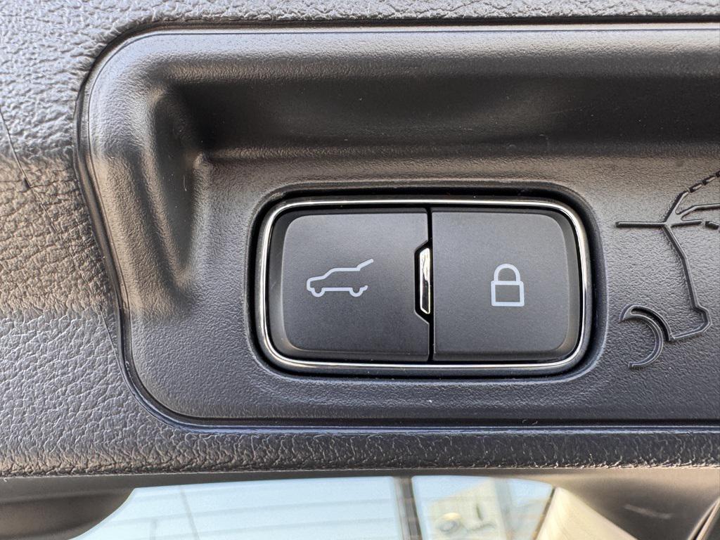 used 2025 Ford Explorer car, priced at $37,891