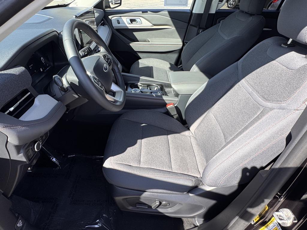 used 2025 Ford Explorer car, priced at $37,891