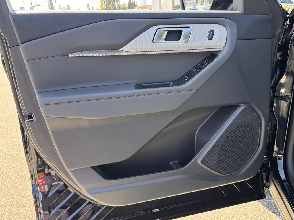 used 2025 Ford Explorer car, priced at $37,891