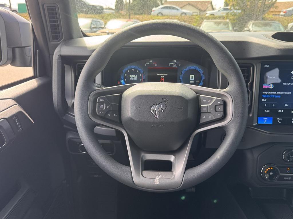 new 2025 Ford Bronco car, priced at $44,270