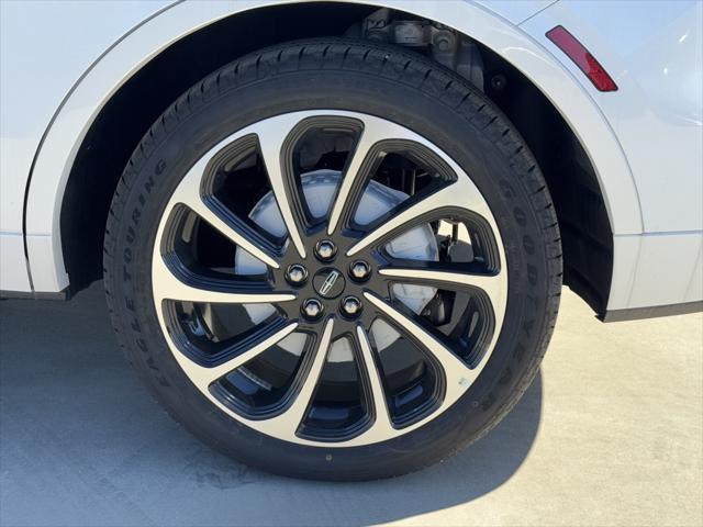 new 2025 Lincoln Nautilus car, priced at $76,395