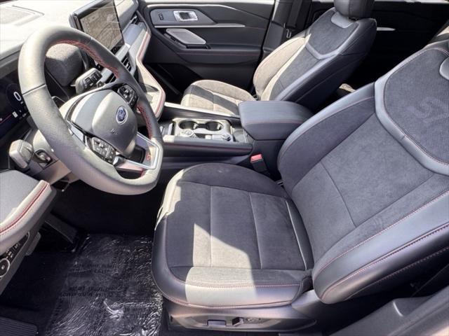 new 2025 Ford Explorer car, priced at $59,725