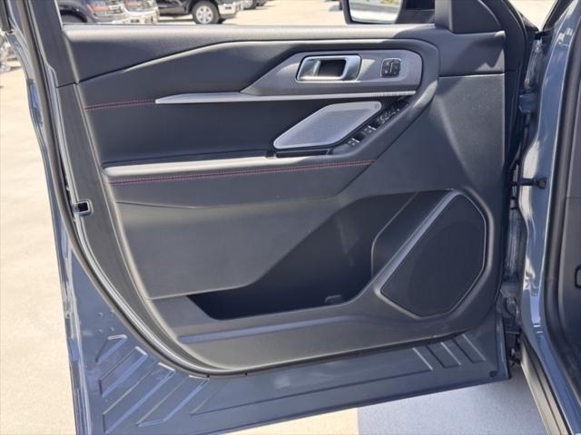 new 2025 Ford Explorer car, priced at $59,725