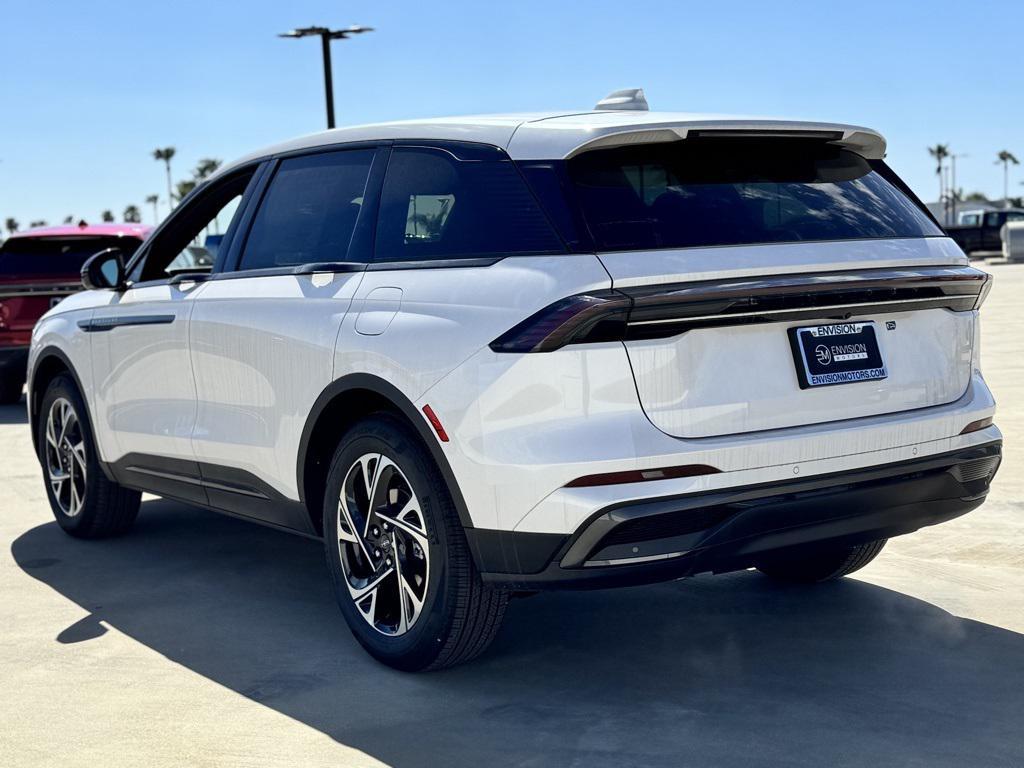 new 2025 Lincoln Nautilus car, priced at $63,020