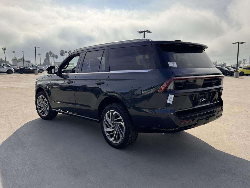 new 2025 Lincoln Navigator car, priced at $103,585