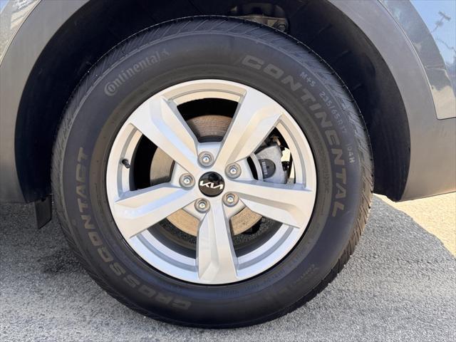 used 2023 Kia Sorento car, priced at $25,891