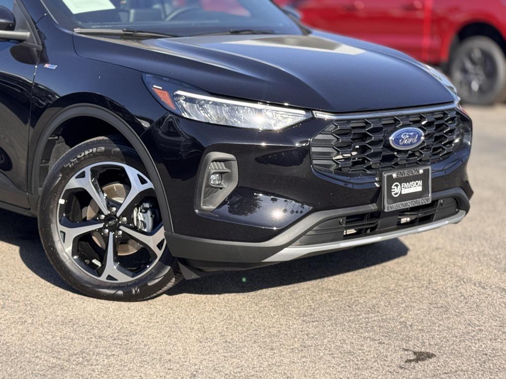 used 2025 Ford Escape car, priced at $31,591