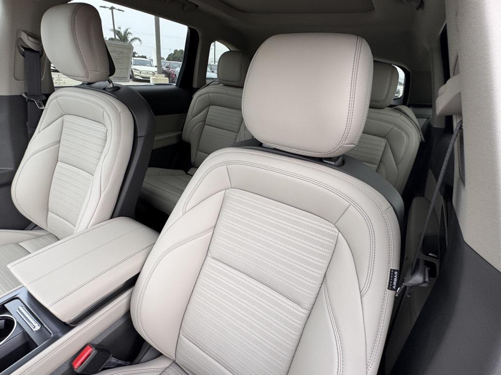 new 2025 Lincoln Nautilus car, priced at $65,455