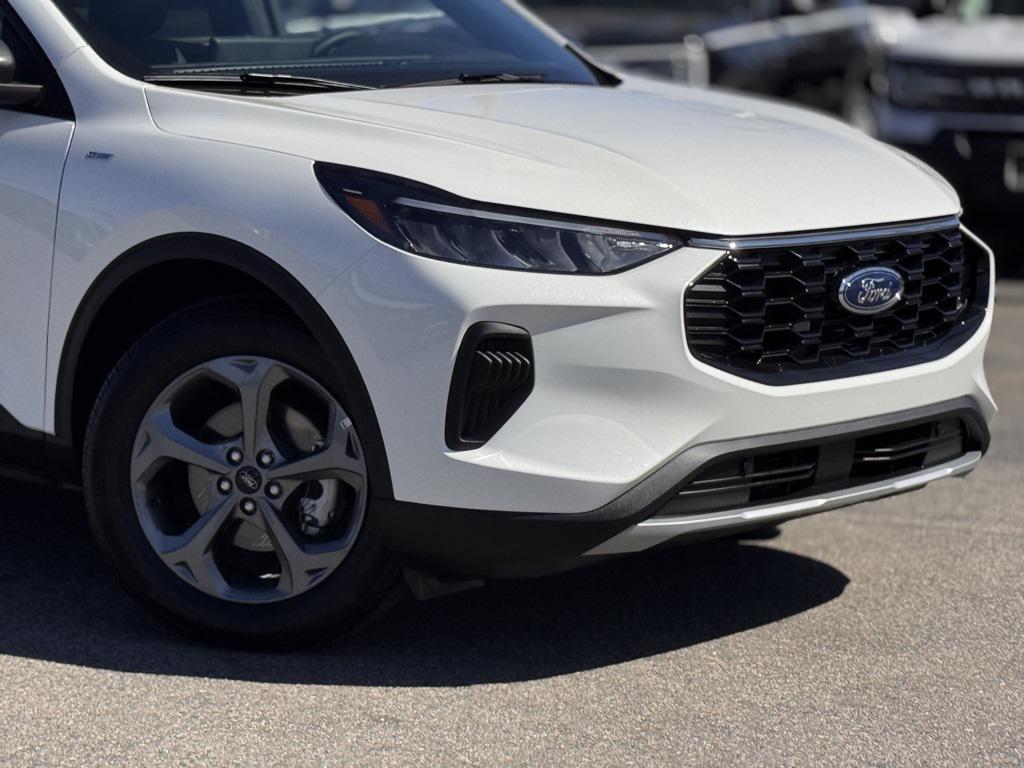 used 2025 Ford Escape car, priced at $35,757