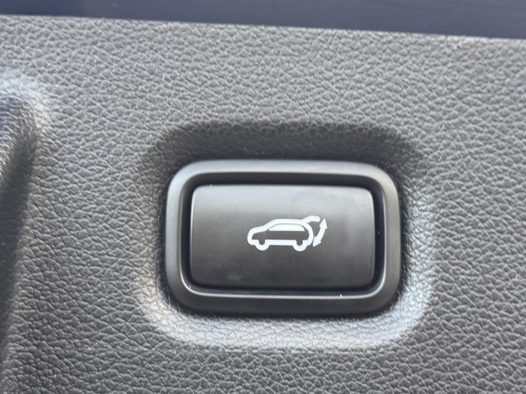 used 2022 Hyundai Santa Fe car, priced at $17,251