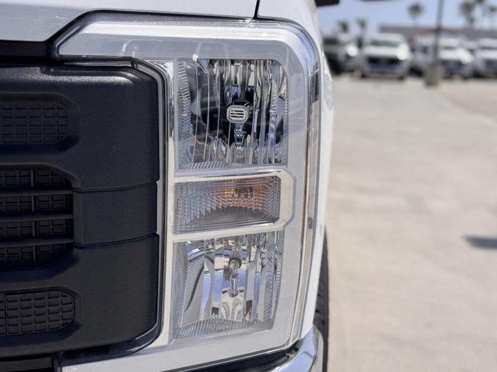 new 2025 Ford F-350 car, priced at $63,685
