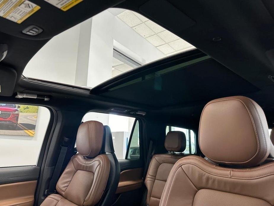 new 2024 Lincoln Navigator car, priced at $105,435