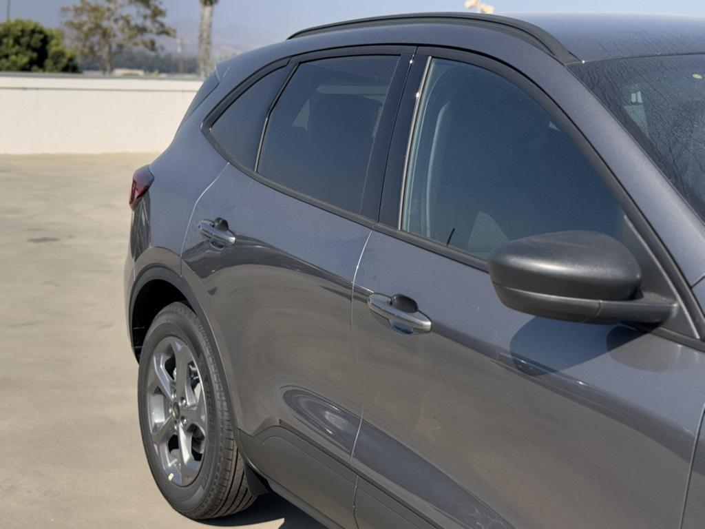 new 2025 Ford Escape car, priced at $33,690