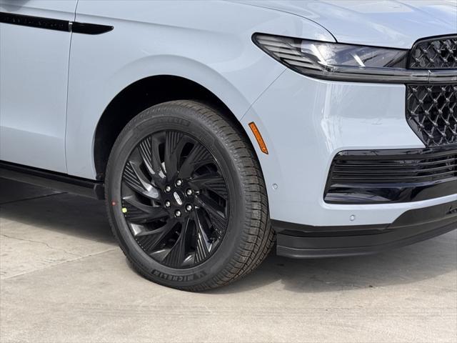 new 2025 Lincoln Navigator car, priced at $112,235