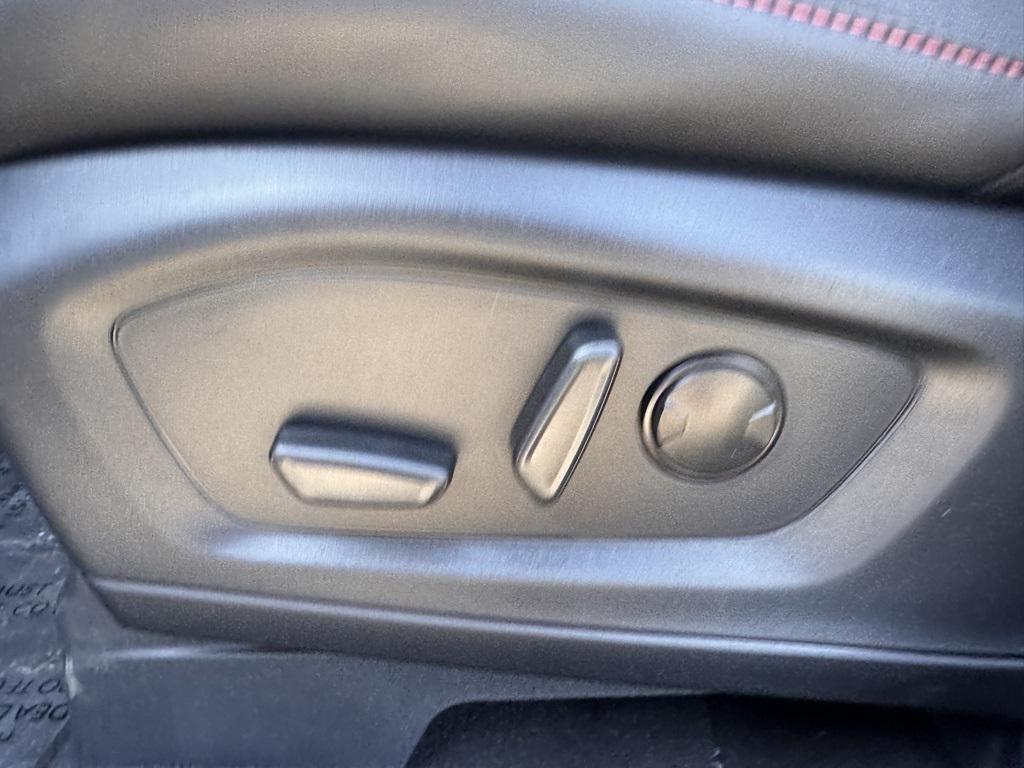 new 2025 Ford Explorer car
