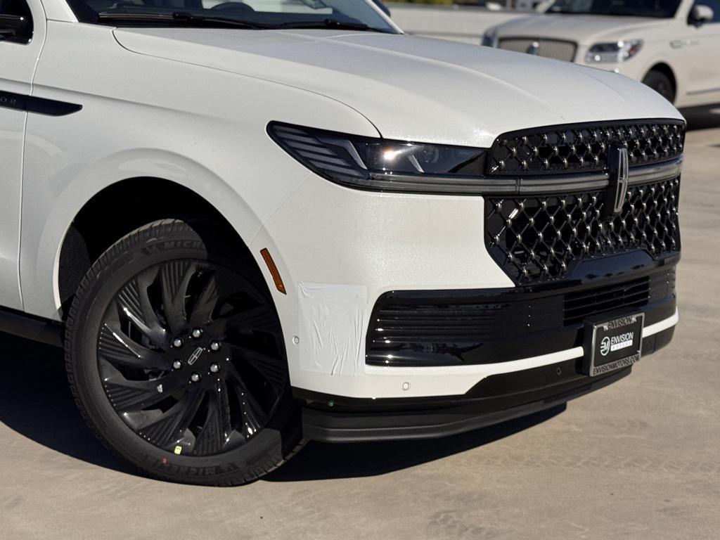 new 2025 Lincoln Navigator car, priced at $124,180