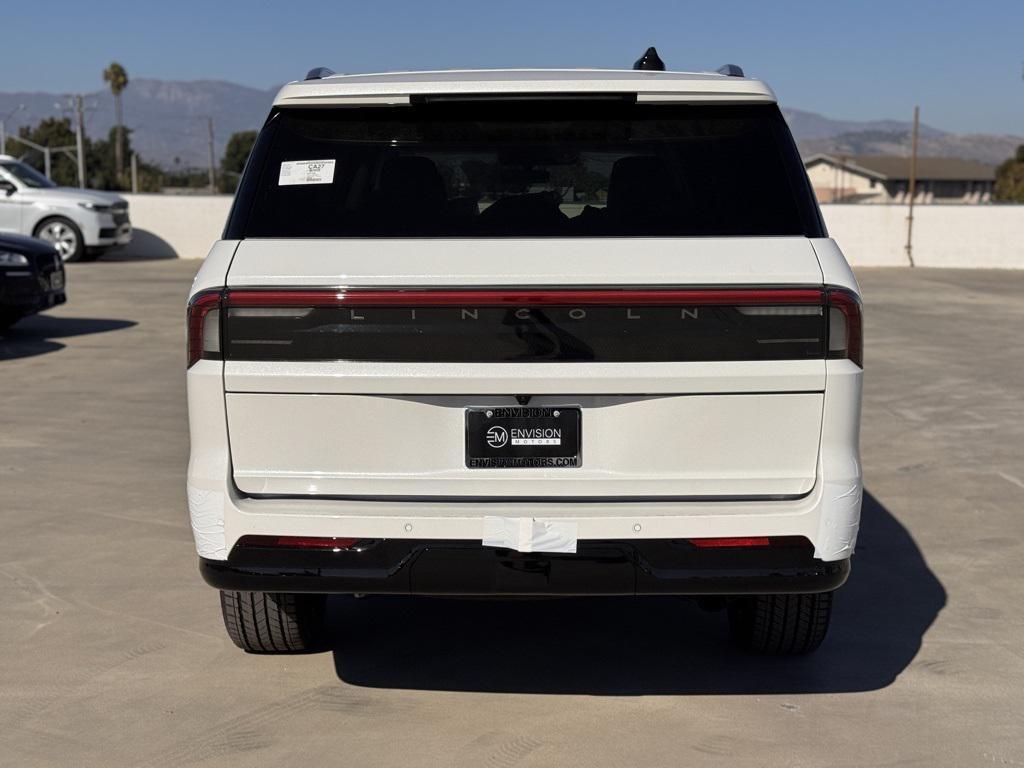 new 2025 Lincoln Navigator car, priced at $124,180