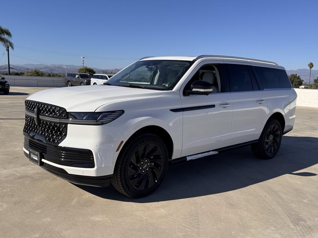 new 2025 Lincoln Navigator car, priced at $124,180
