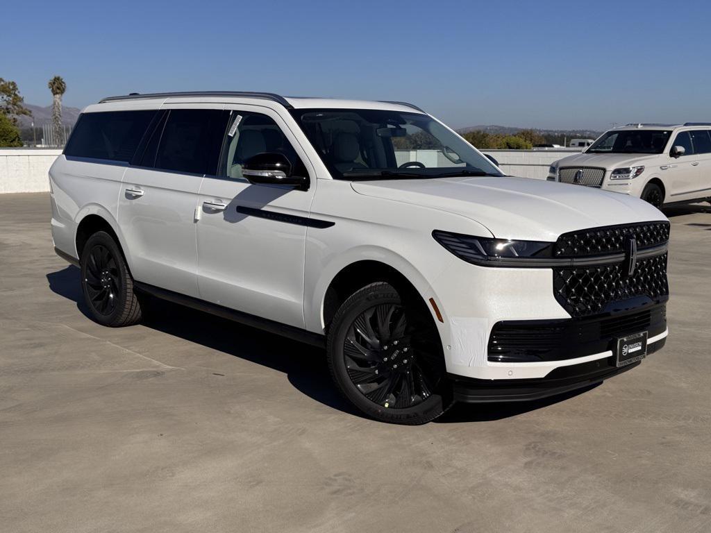 new 2025 Lincoln Navigator car, priced at $124,180