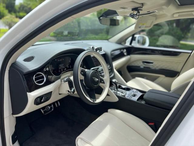 used 2022 Bentley Bentayga car, priced at $194,900