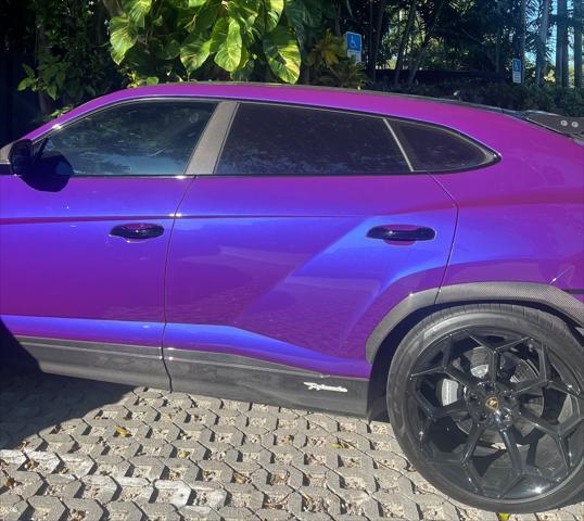 used 2023 Lamborghini Urus car, priced at $299,900