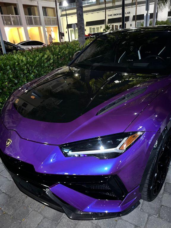 used 2023 Lamborghini Urus car, priced at $294,900