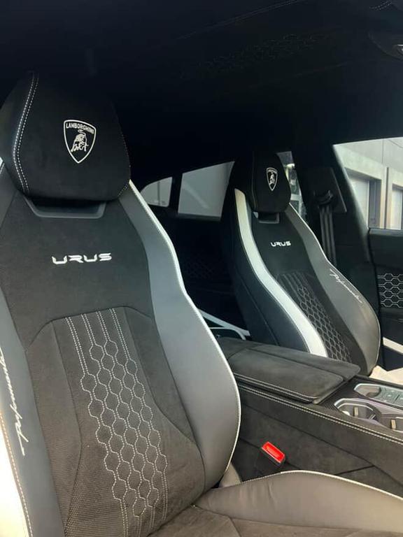 used 2023 Lamborghini Urus car, priced at $294,900