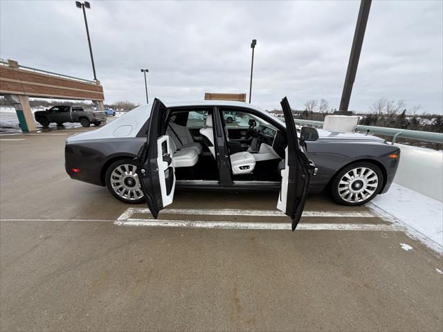 used 2018 Rolls-Royce Phantom car, priced at $339,900