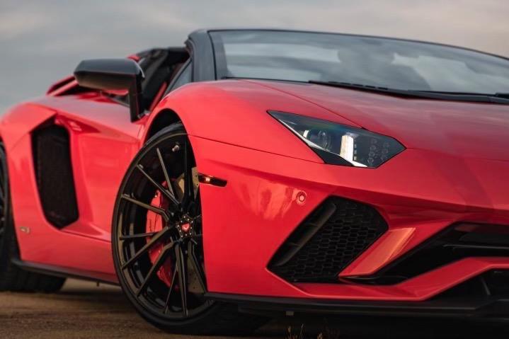 used 2018 Lamborghini Aventador S car, priced at $405,000