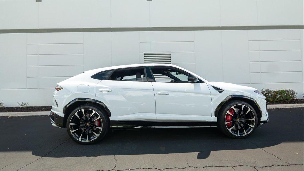 used 2021 Lamborghini Urus car, priced at $204,900