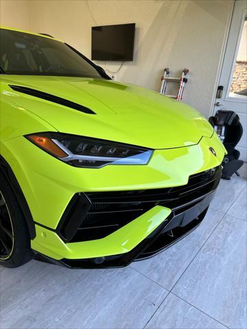 used 2023 Lamborghini Urus car, priced at $284,500