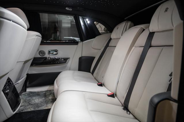 used 2020 Rolls-Royce Phantom car, priced at $360,000