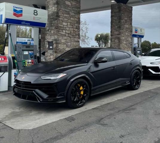 used 2023 Lamborghini Urus car, priced at $309,900