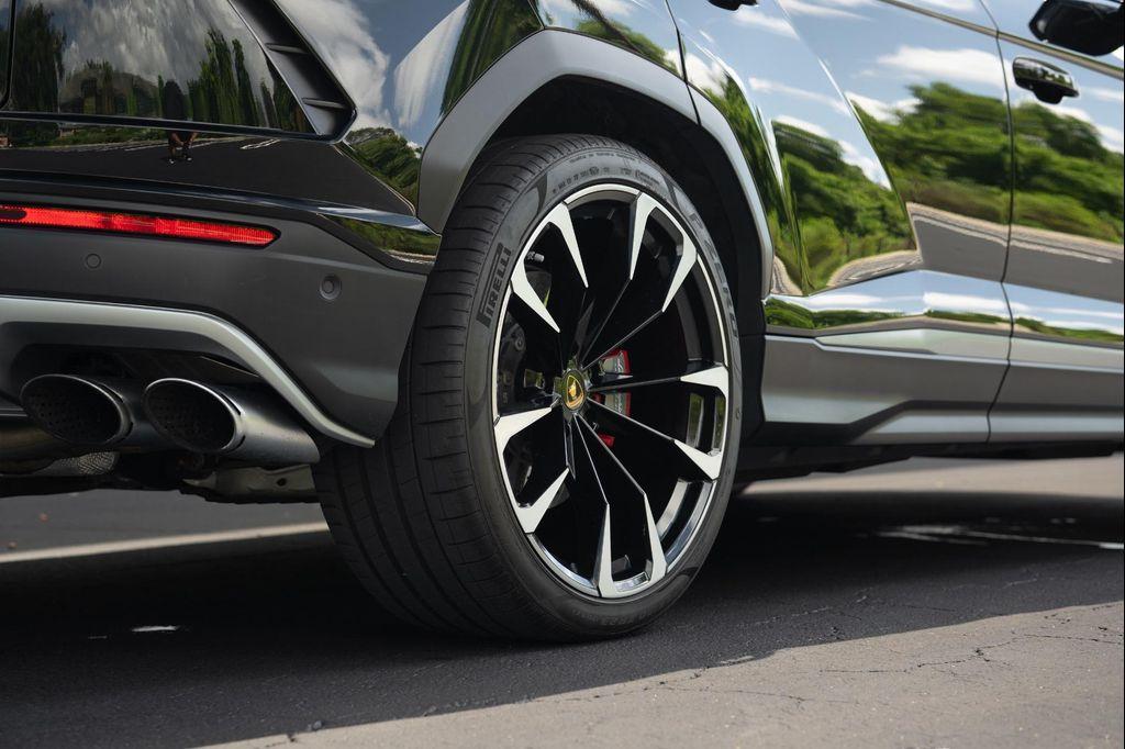 used 2020 Lamborghini Urus car, priced at $189,000