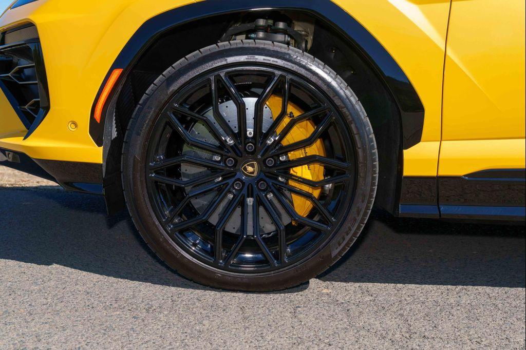 used 2025 Lamborghini Urus car, priced at $349,980