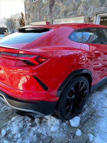 used 2021 Lamborghini Urus car, priced at $210,000