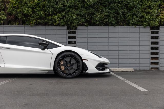 used 2019 Lamborghini Aventador SVJ car