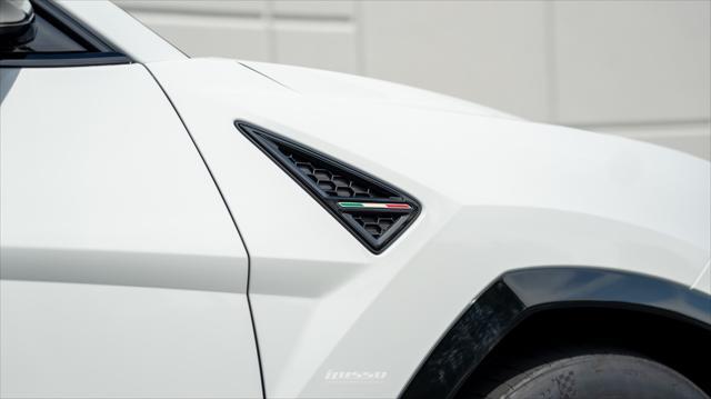 used 2021 Lamborghini Urus car, priced at $212,000