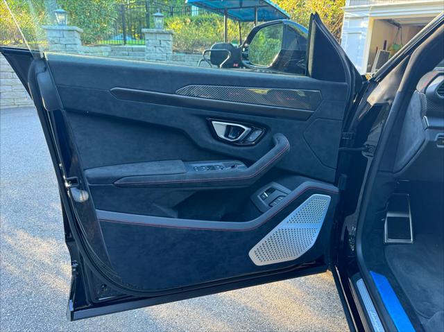 used 2024 Lamborghini Urus car, priced at $299,900