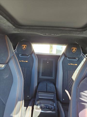 used 2023 Lamborghini Urus car, priced at $299,999