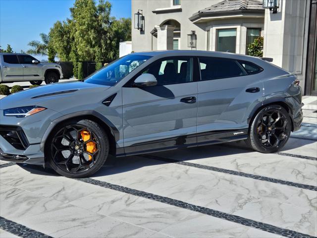 used 2023 Lamborghini Urus car, priced at $299,999