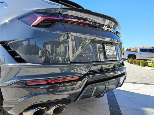 used 2023 Lamborghini Urus car, priced at $299,999