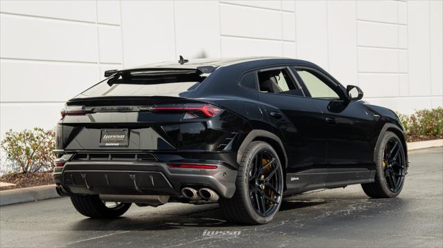 used 2024 Lamborghini Urus car, priced at $292,000