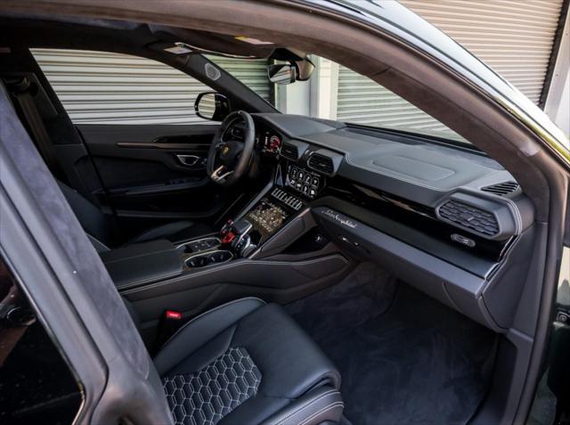 used 2021 Lamborghini Urus car, priced at $298,900