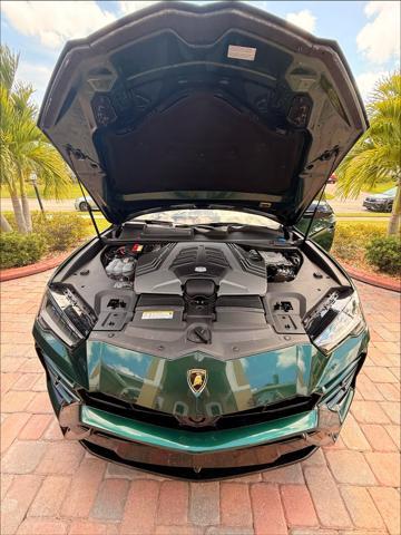 used 2021 Lamborghini Urus car, priced at $298,900