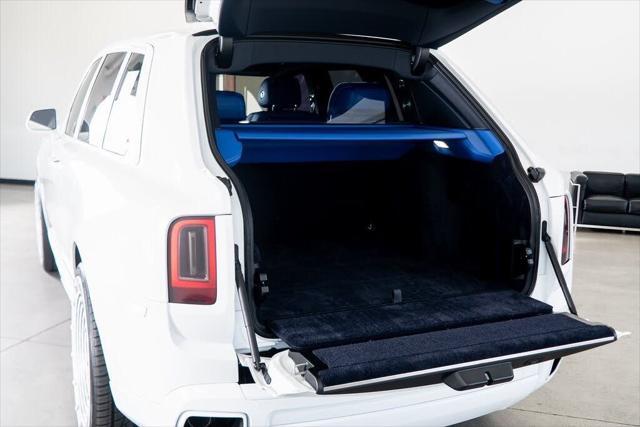 used 2023 Rolls-Royce Cullinan car, priced at $389,900