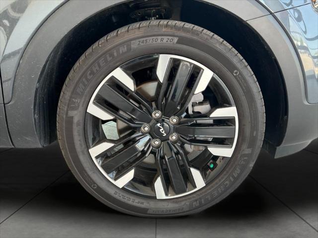 used 2024 Kia Telluride car, priced at $47,300