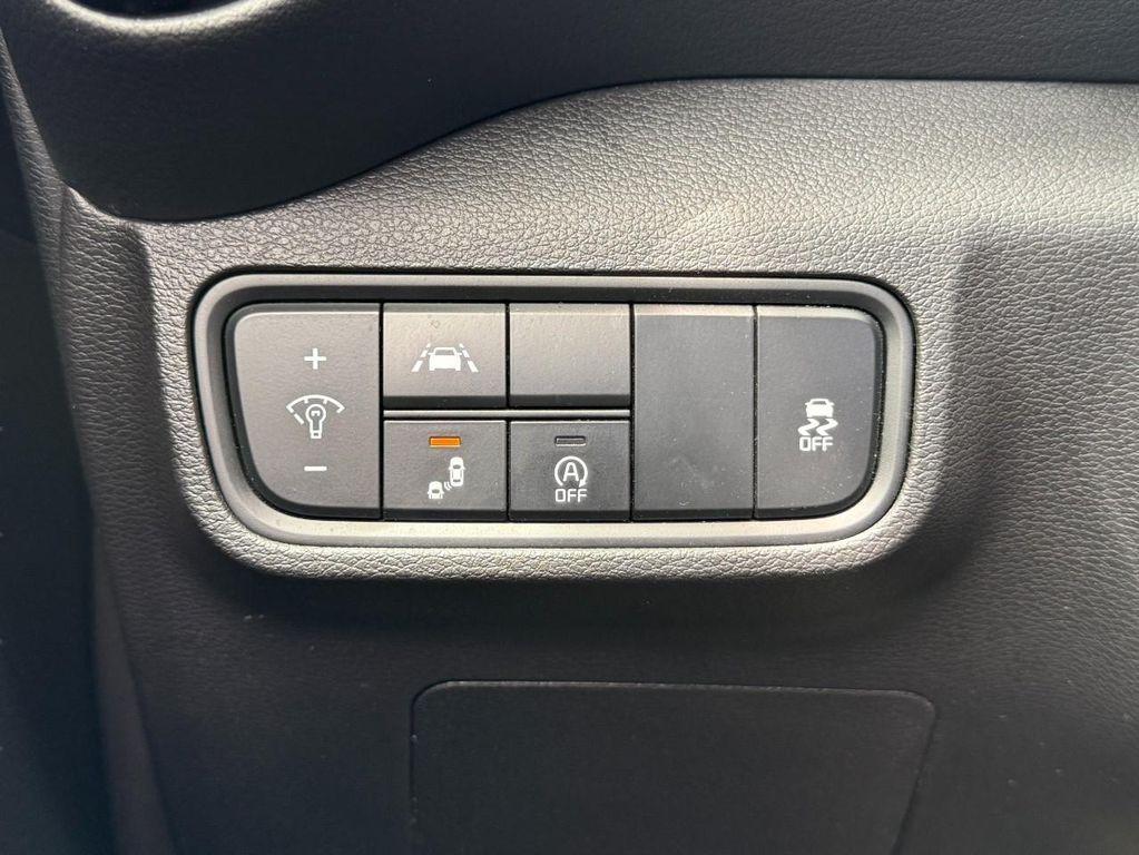 used 2022 Kia Soul car, priced at $17,556