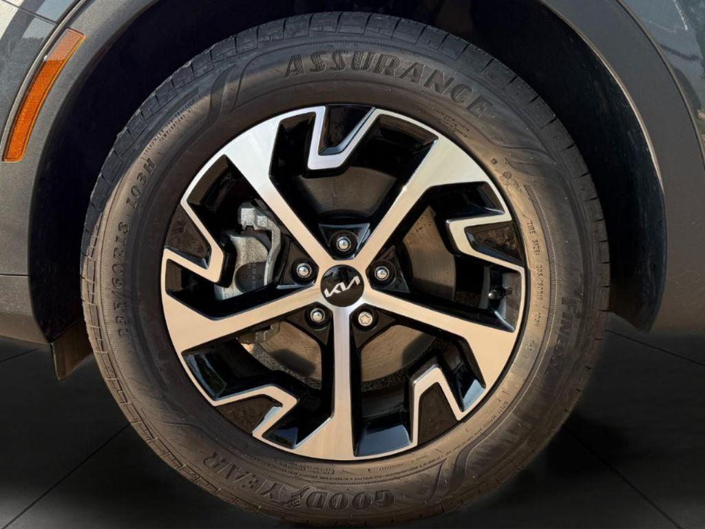 used 2023 Kia Sportage Hybrid car