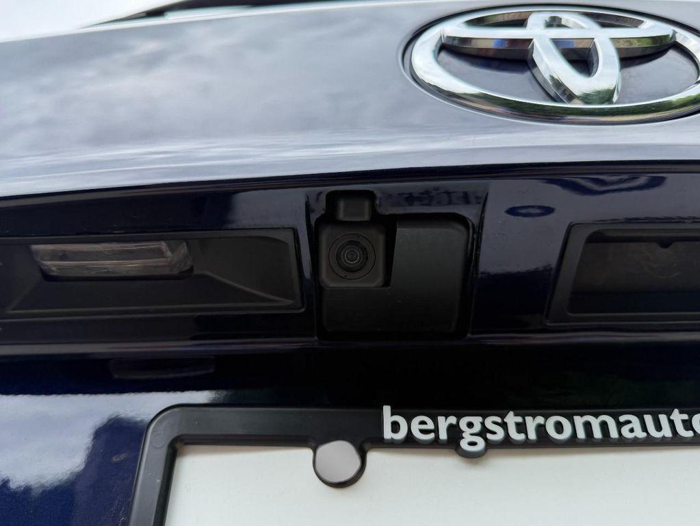 used 2023 Toyota Highlander car, priced at $33,898